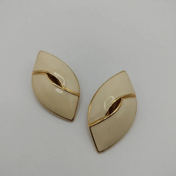Trifari Cream Enamel and Gold Tone Diamond Shape Post Earrings - Picture 2 of 4